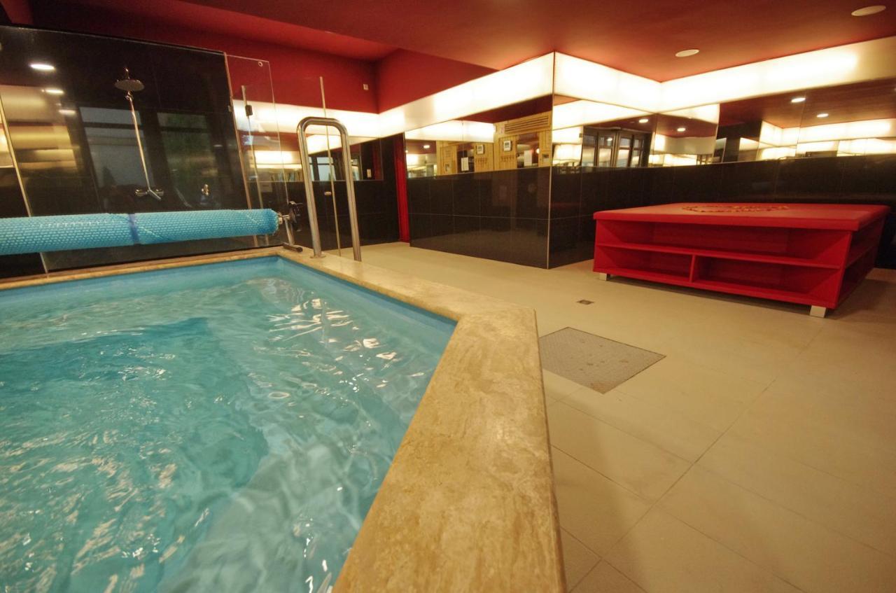 Hotel Corvin Gyula Exterior photo