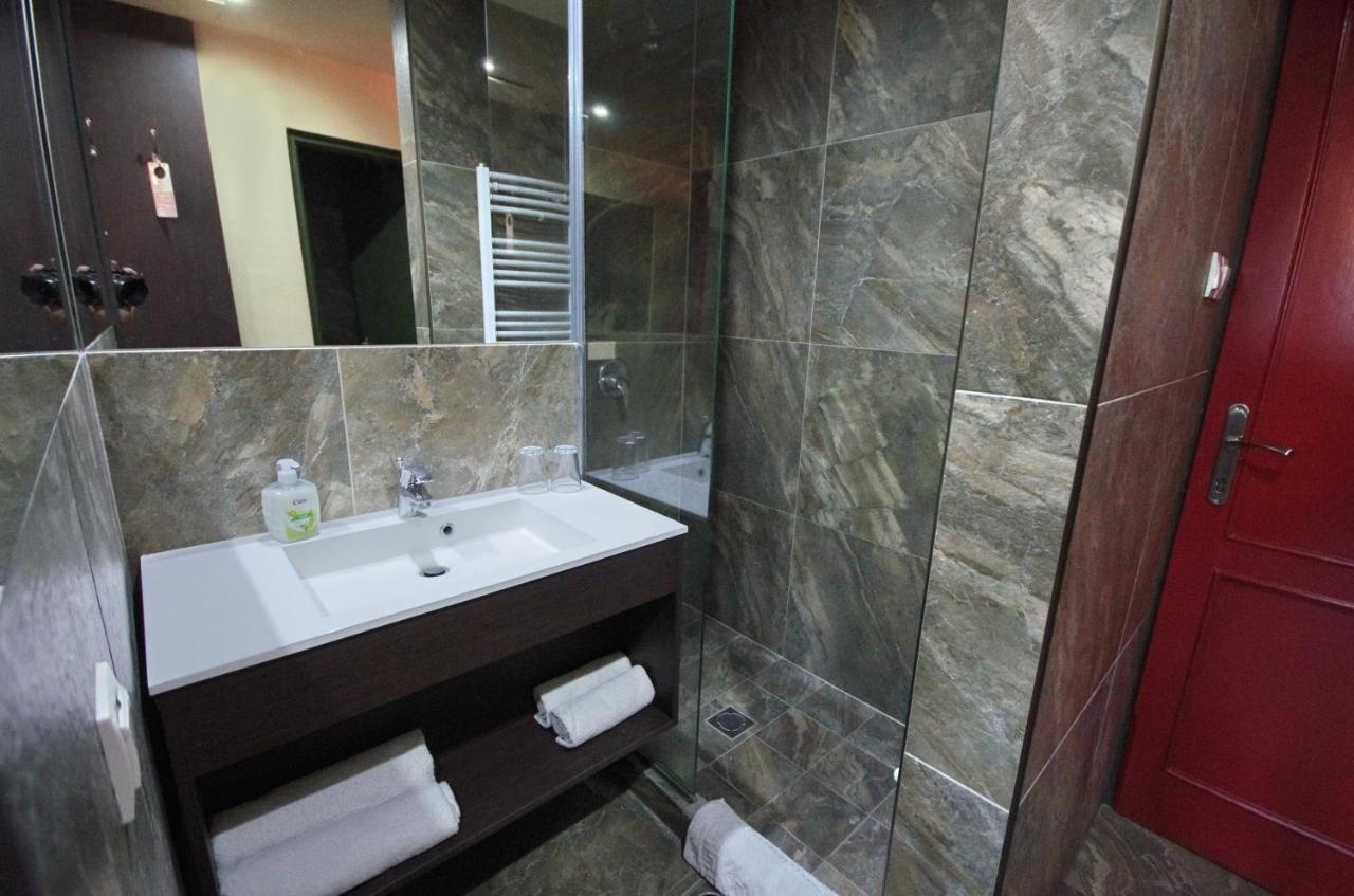 Hotel Corvin Gyula Exterior photo